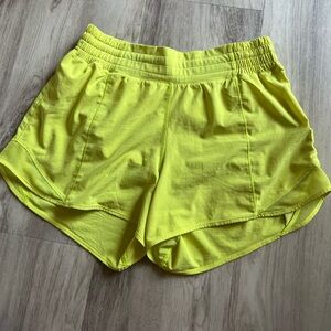 Lululemon Electric Lemon Hotty Hot High Rise 4” see disc.